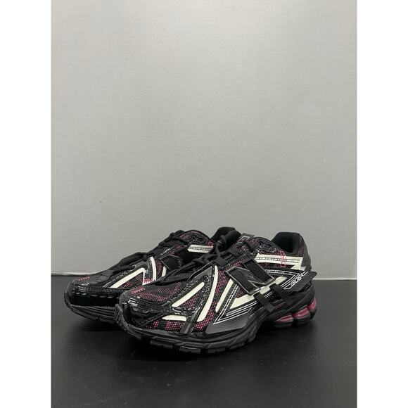 New Balance 1906A Black Dragon Berry U1906AD Size 6 Men Size 7.5 Women Pink main image 4